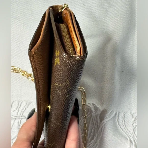 LOUIS VUITTON PORTE TRESOR MONOGRAM WALLET WITH CHAIN - Picture 15 of 17